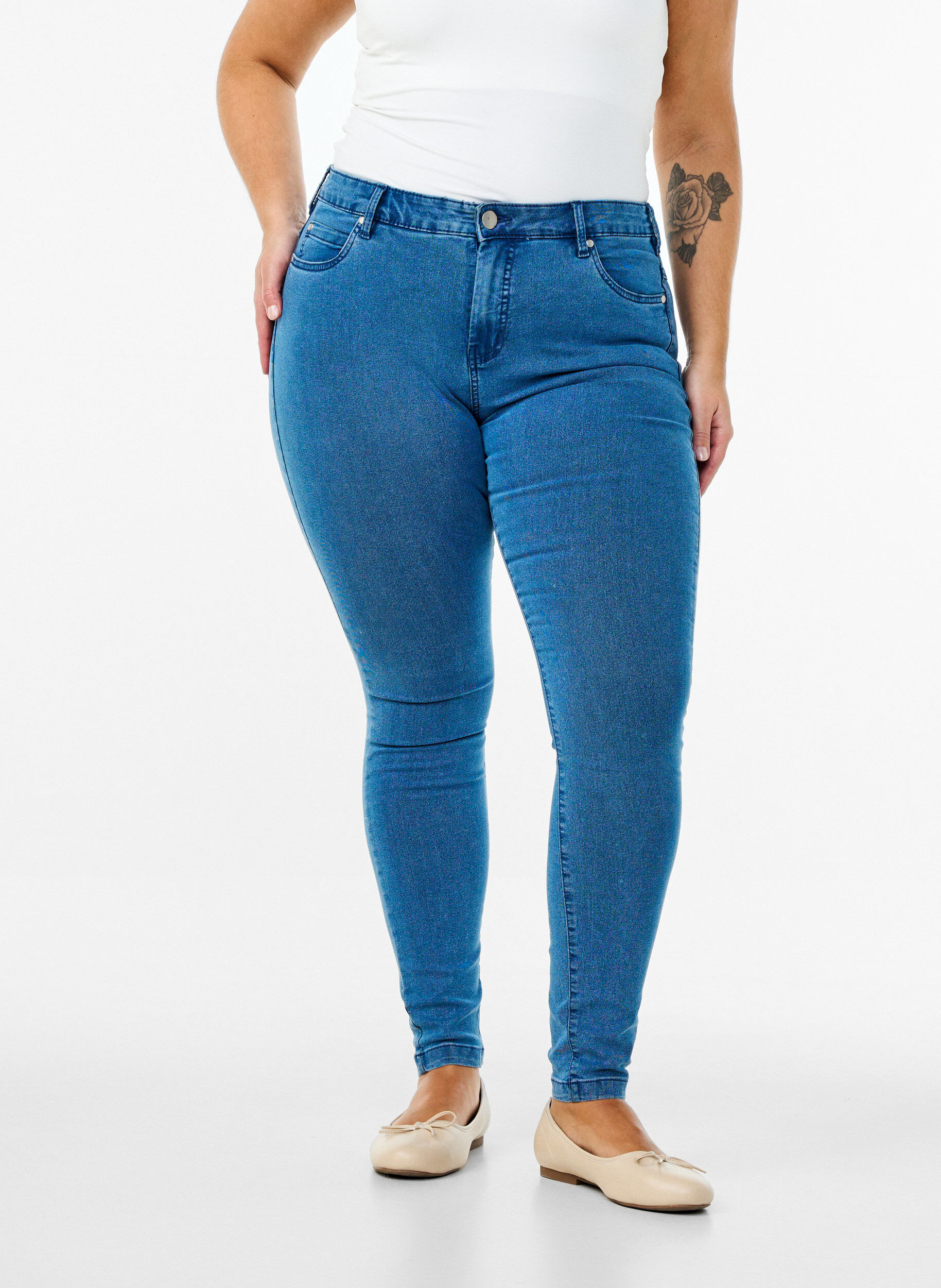 Zizzisuper slim fit Amy jeans met hoge taille, Blauw, Model image number 2