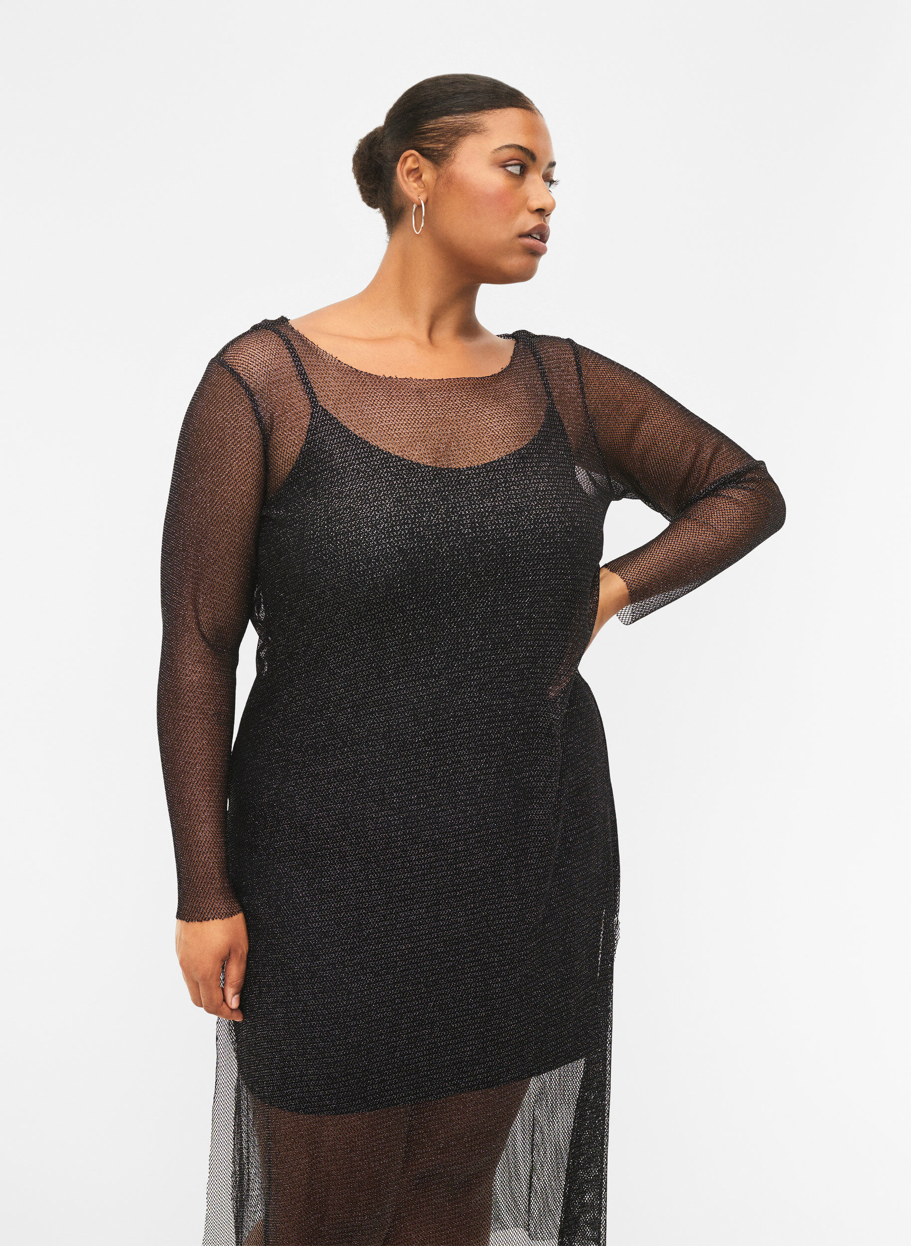 Zizzi Robe filet &agrave; manches longues, Black w. Silver, Model image number 2
