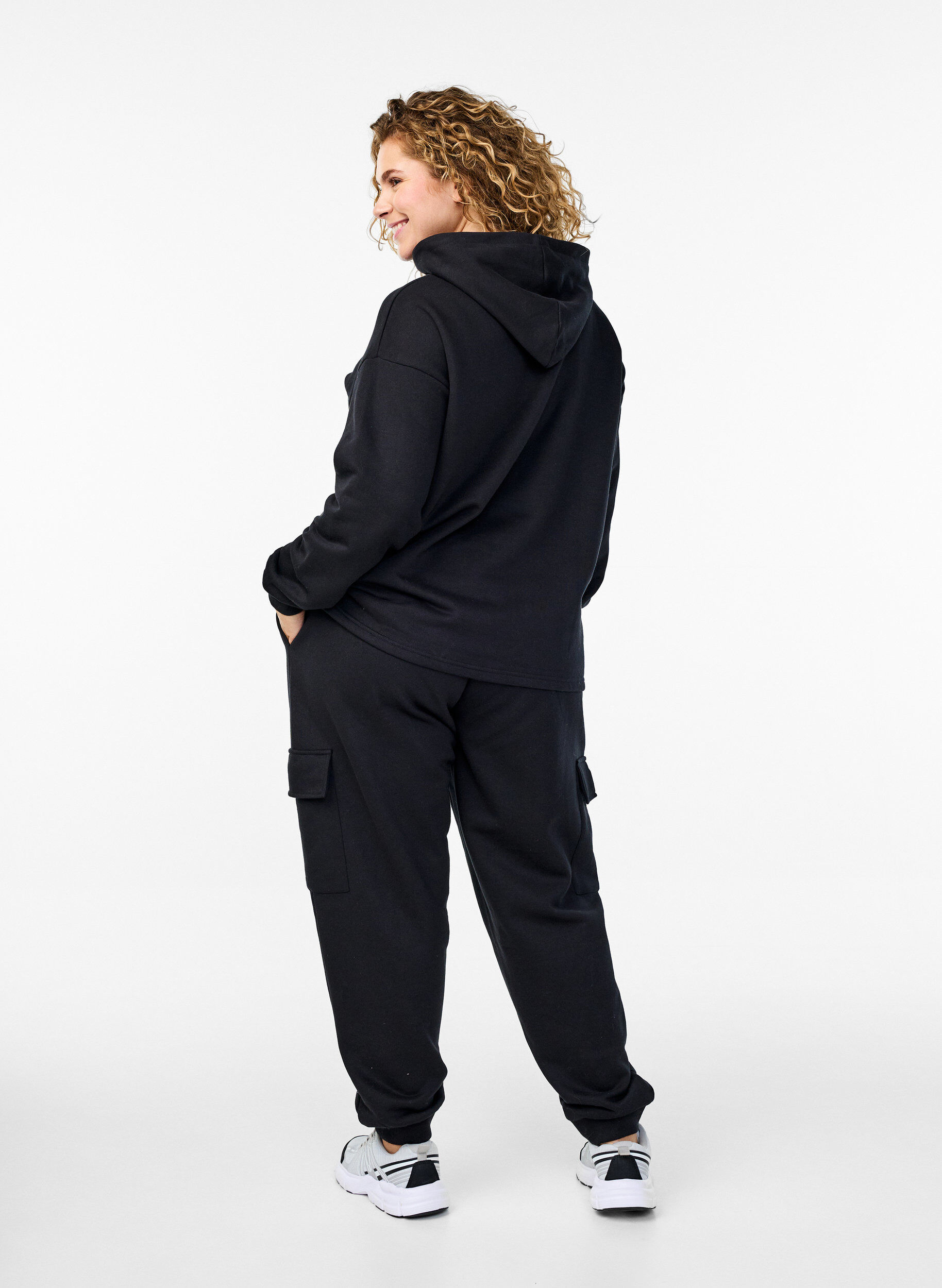 ZizziCargo broek in zachte sweatstof, Black, Model image number 1