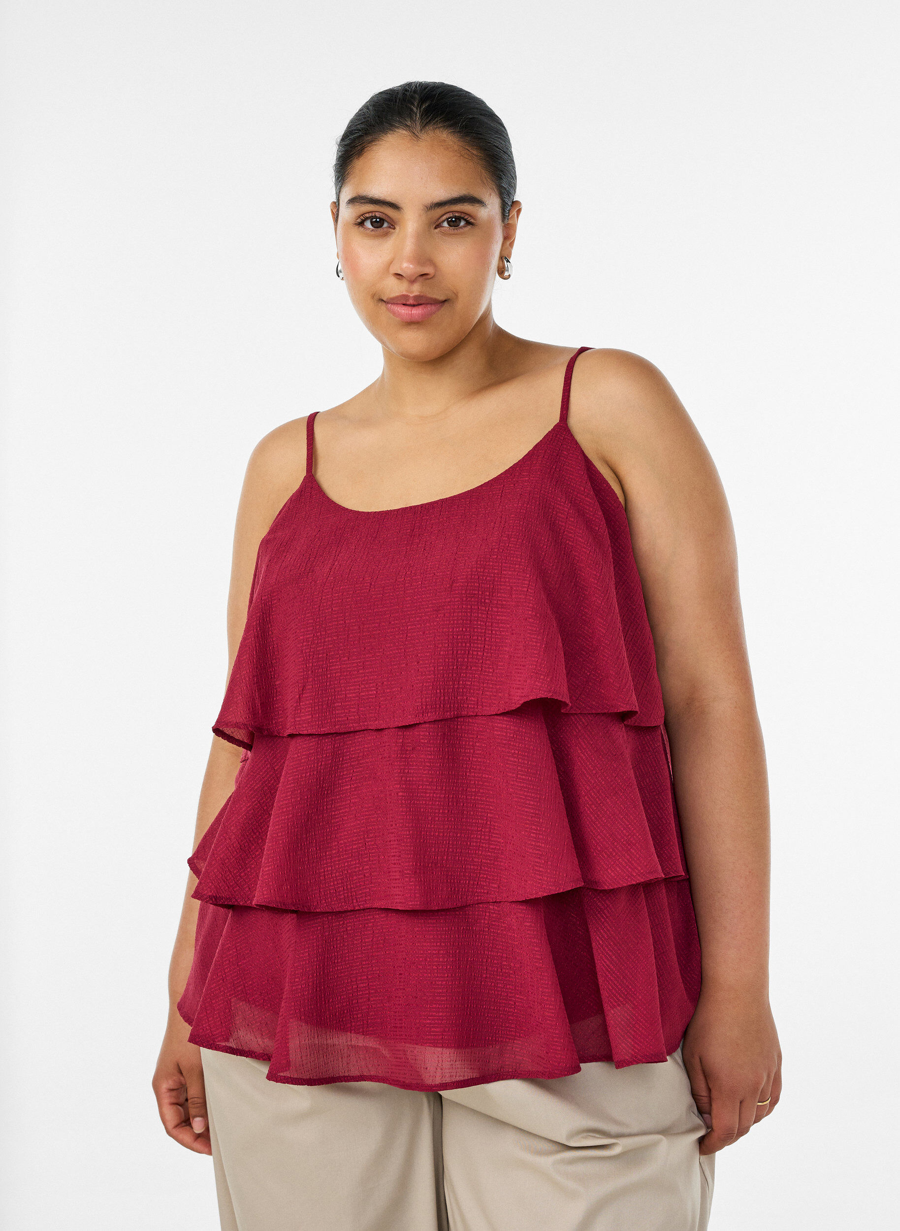 Top superpos&eacute; avec volants et fines bretelles, Rouge, Model
