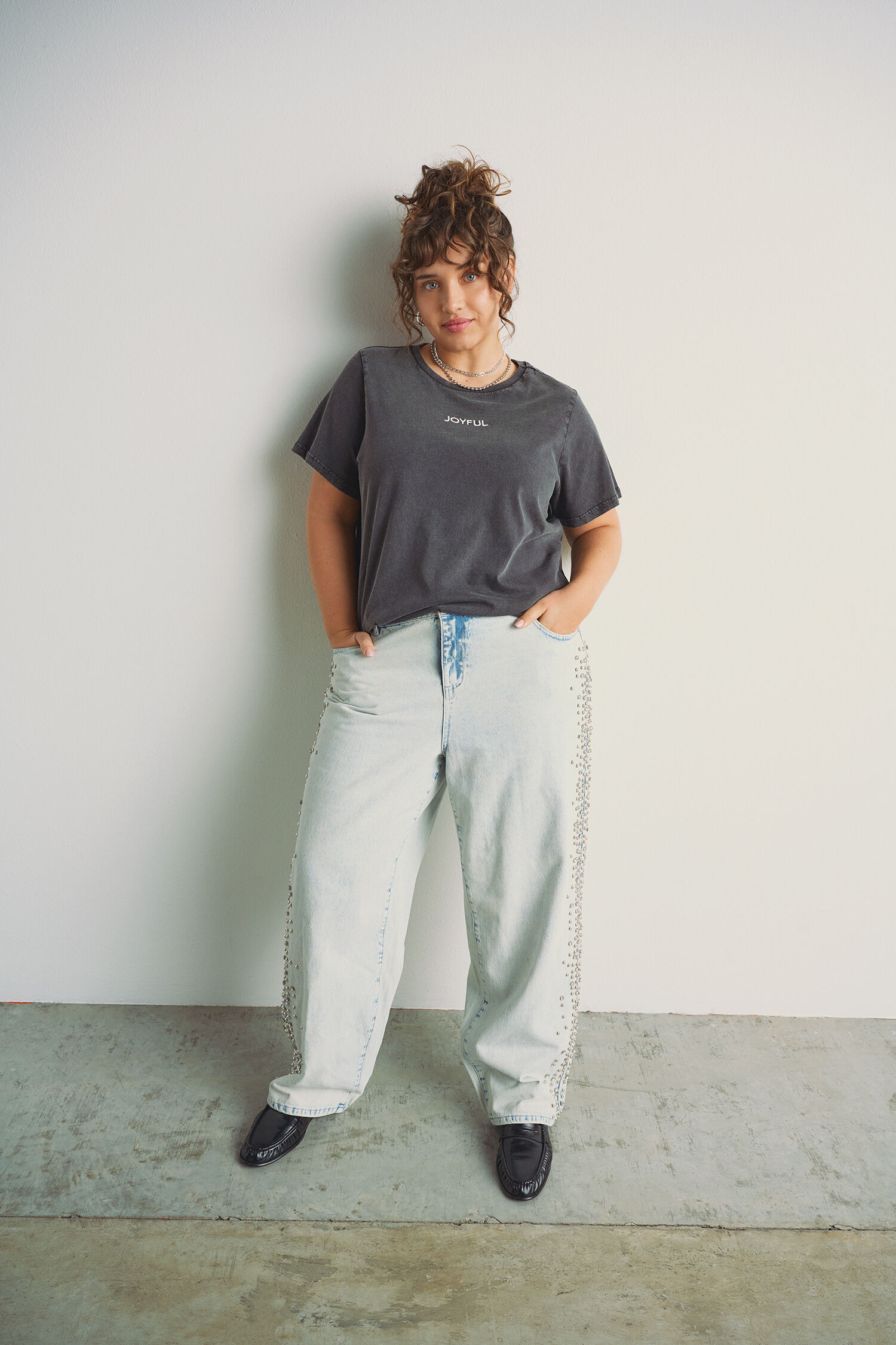 Jeans met details, , Model