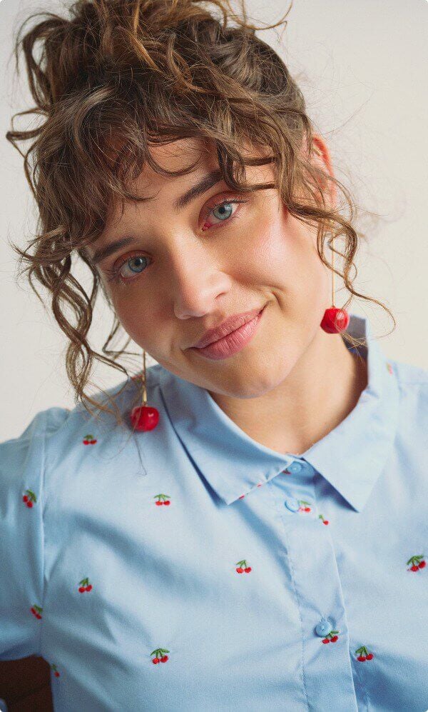  Blouses &amp; chemises