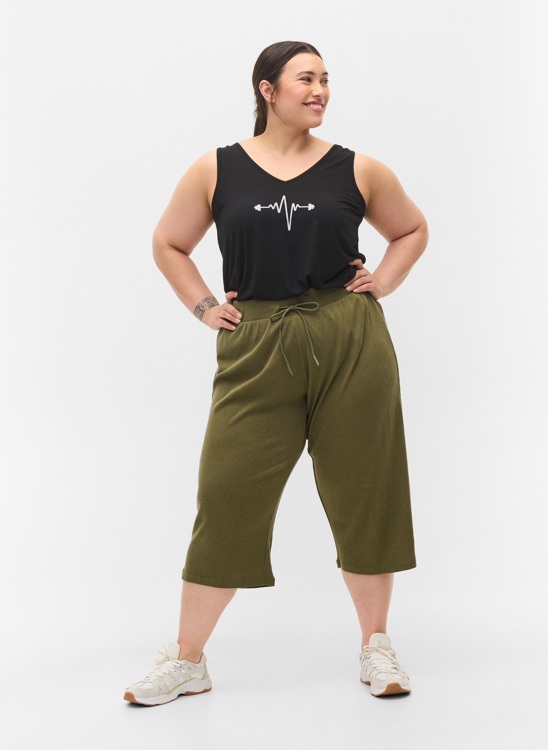Pantalon-culotte ample en qualité côtelée, Ivy Green, Model image number 0