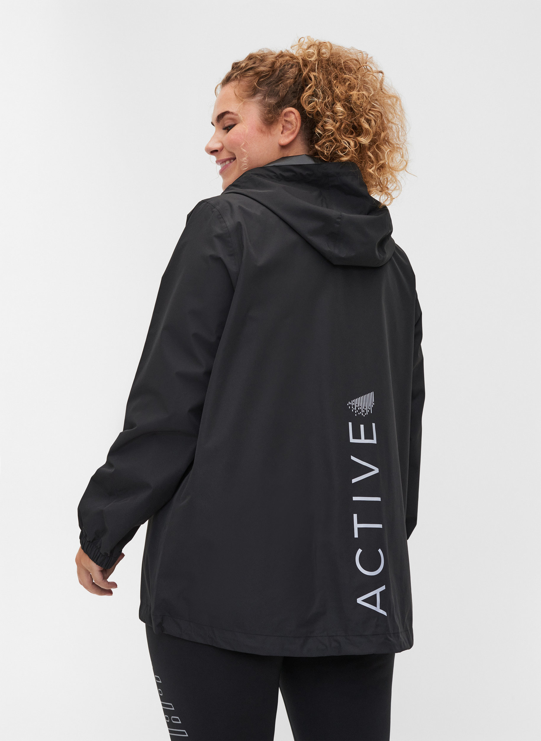 Veste de pluie pour sport à capuches avec poches, Black, Model image number 1