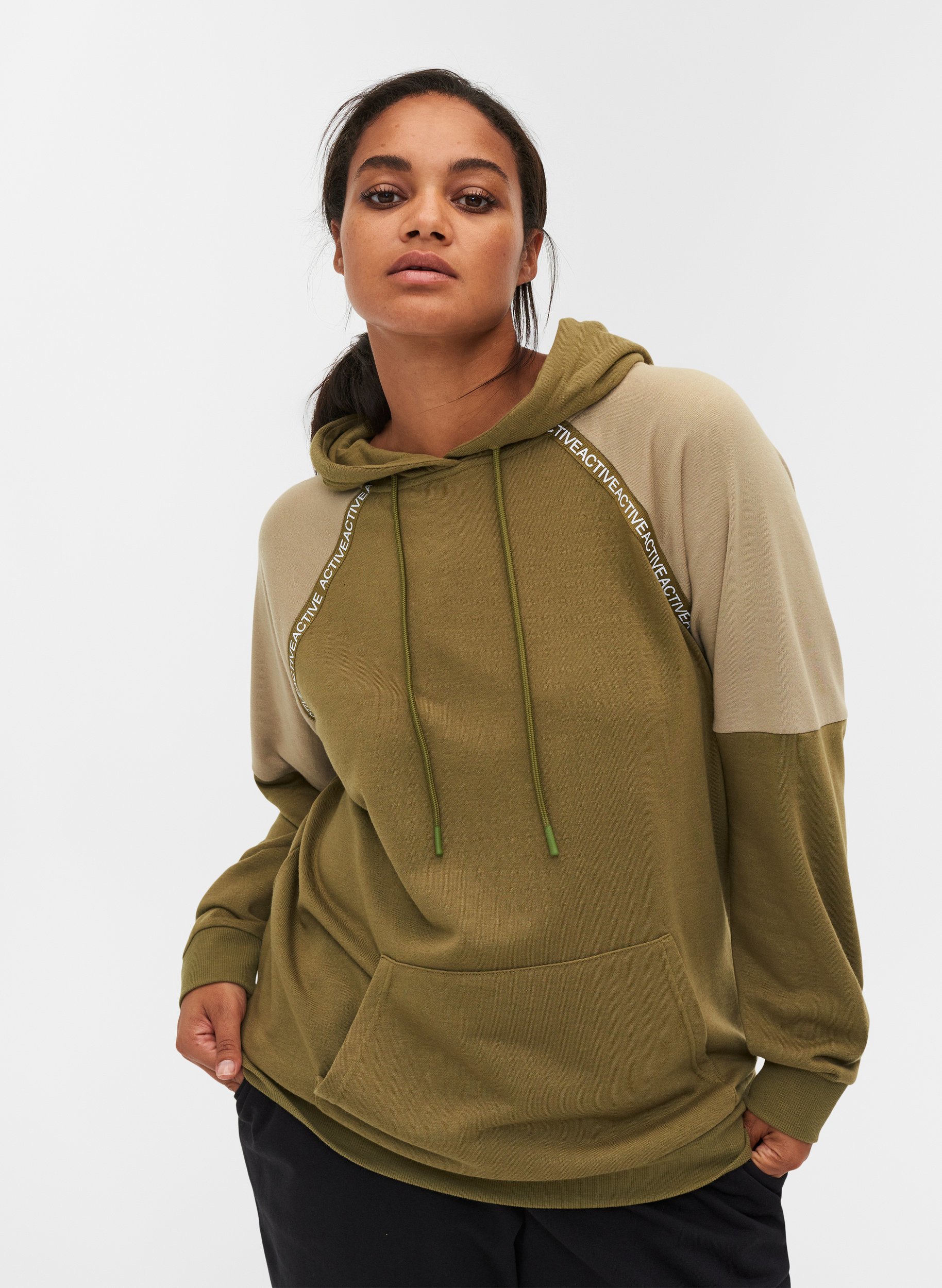 Sweatshirt met capuchon en zak, Olive Drab, Model image number 0