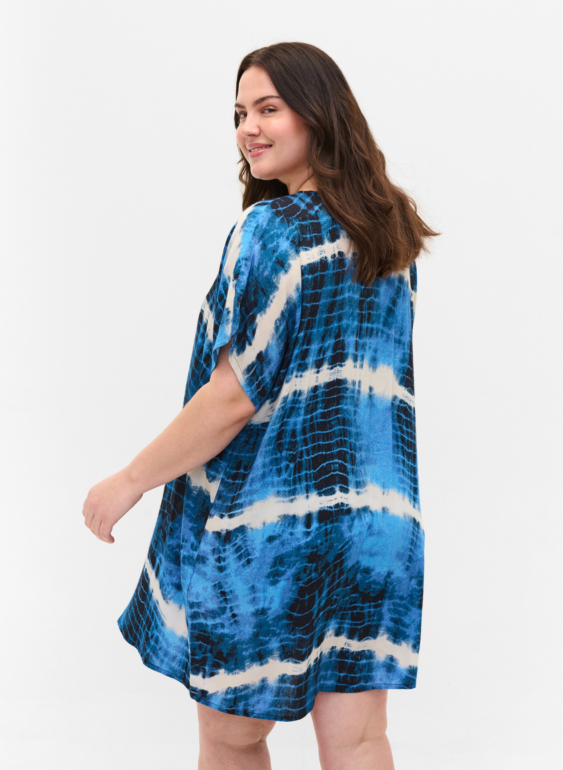 Robe de plage en viscose avec imprimé tie-dye, Tie Dye Print, Model